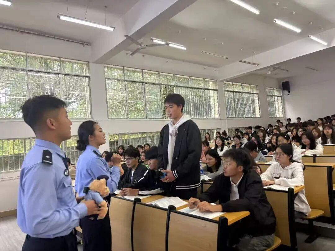 圖2反詐宣傳活動.jpg 圖2反詐宣傳活動.jpg